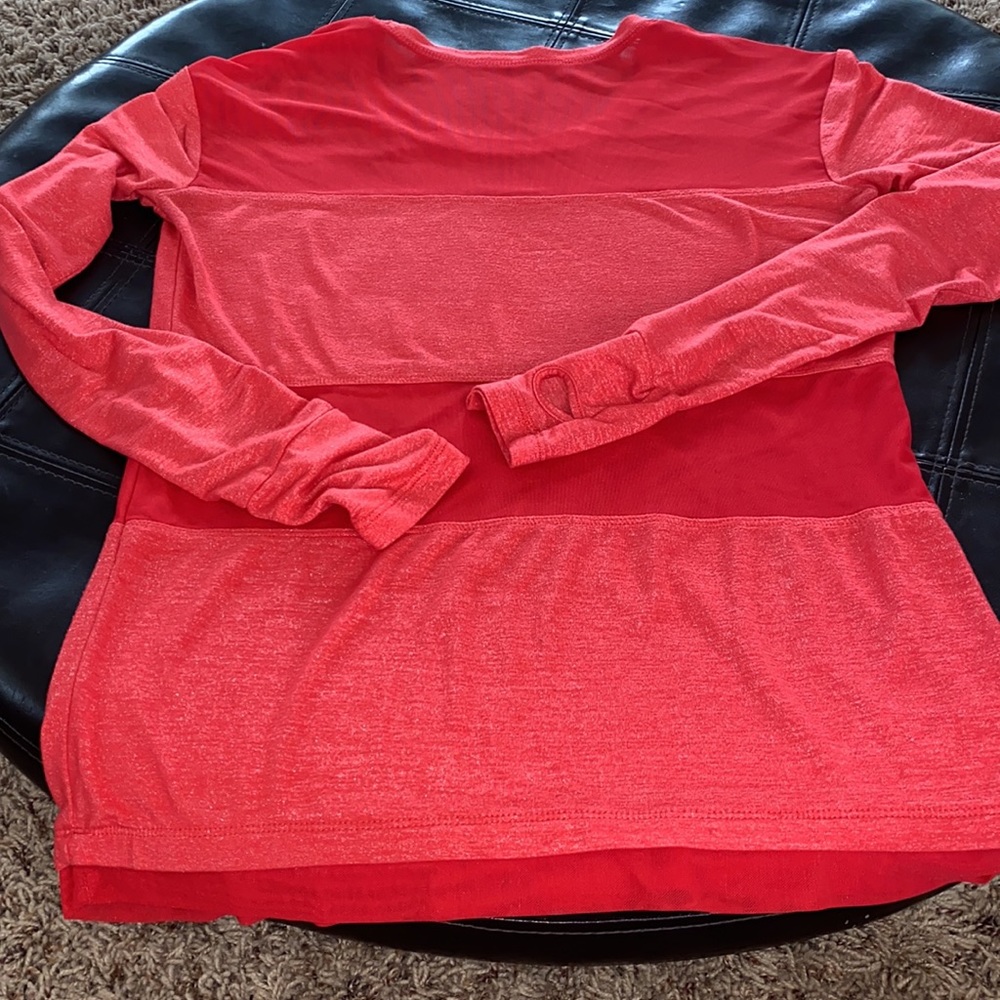 Oiselle long sleeve running top size medium - Picture 4 of 6